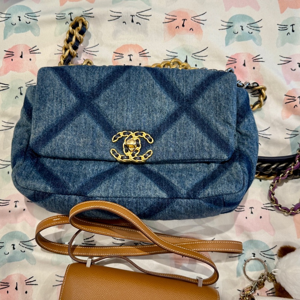 Chanel denim 19 small